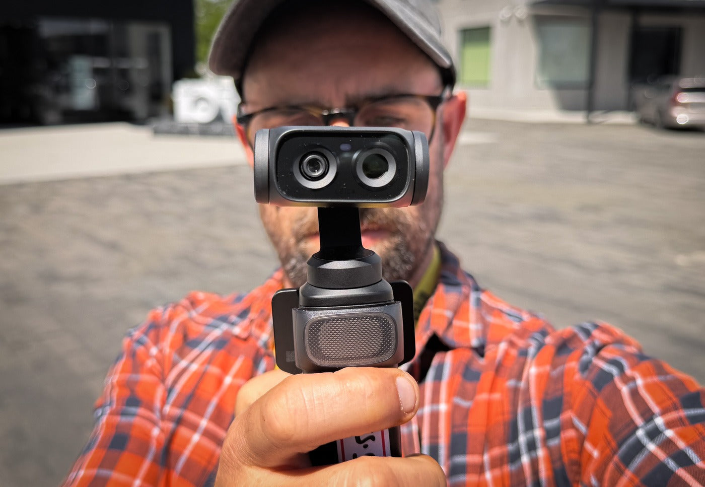 Insta360 Luna Ultra – AI-Powered 8K Gimbal Camera